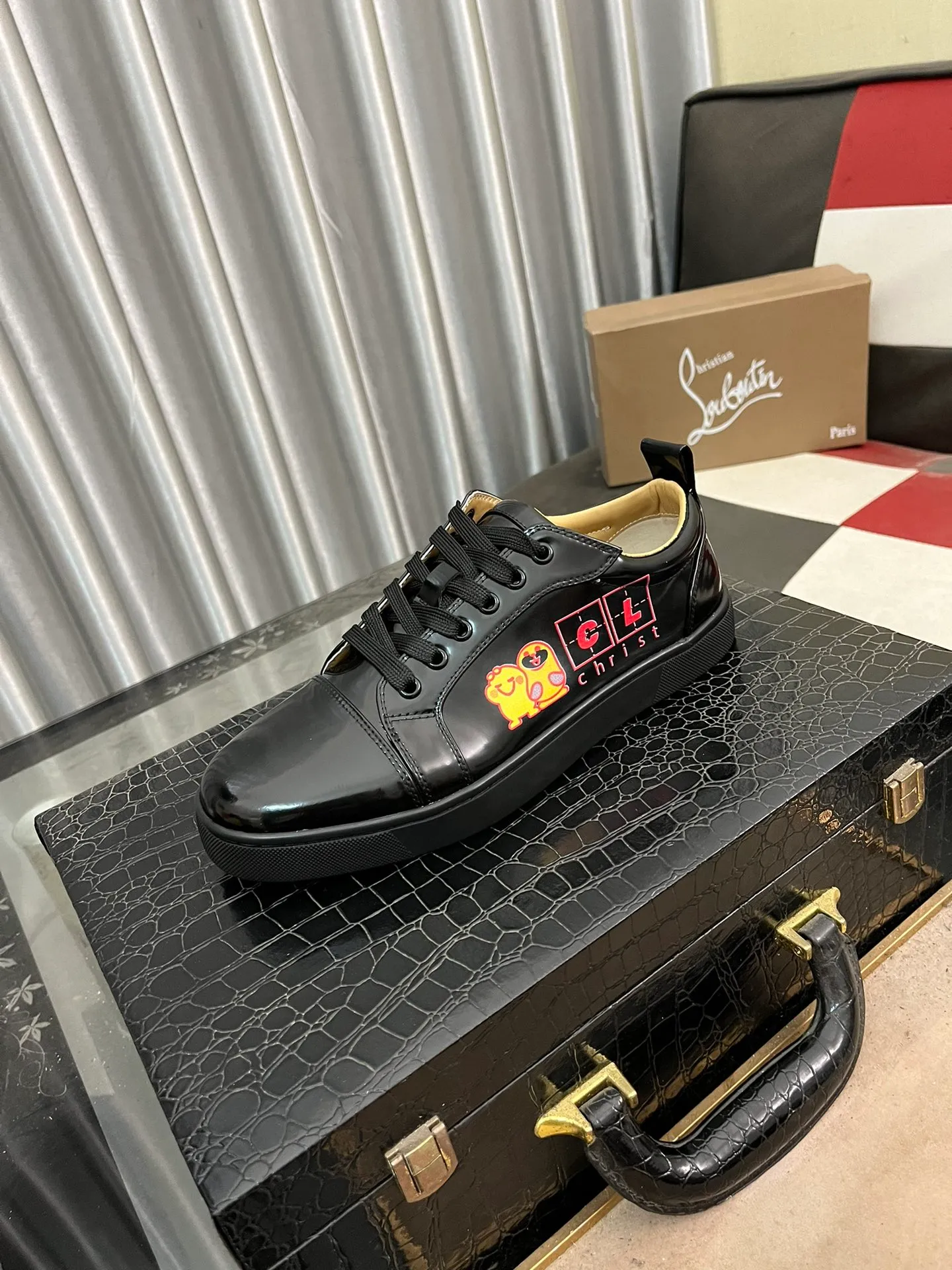 Men's men's shoes💰458⌚️⌚️christian louboutin (CL red sole shoes) counter hot diamond series, casual sneakers📢 📢 📢 Exclusive hot style release🎈🎈💪Movable latex feet👻Finished outsole line [Deyi] Global supply😝 [Top version]: Original imported cowhide upper, top original leather lining, original open-molded TPU outsole, original 1:1 detail processing, original shoe last, large number of ready-made code numbers: 38-44